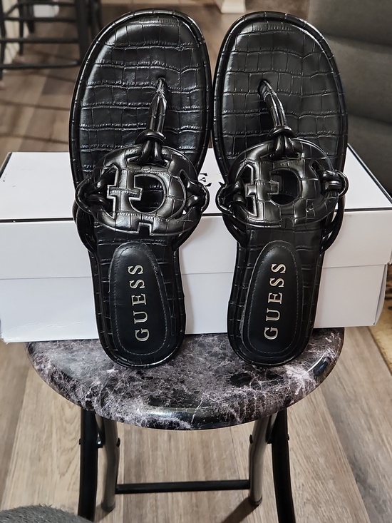 Guess Shoes - 😶‍🌫️Guess Black Quilted Faux-Croc Thong Sandals with Gold Logo😶‍🌫️